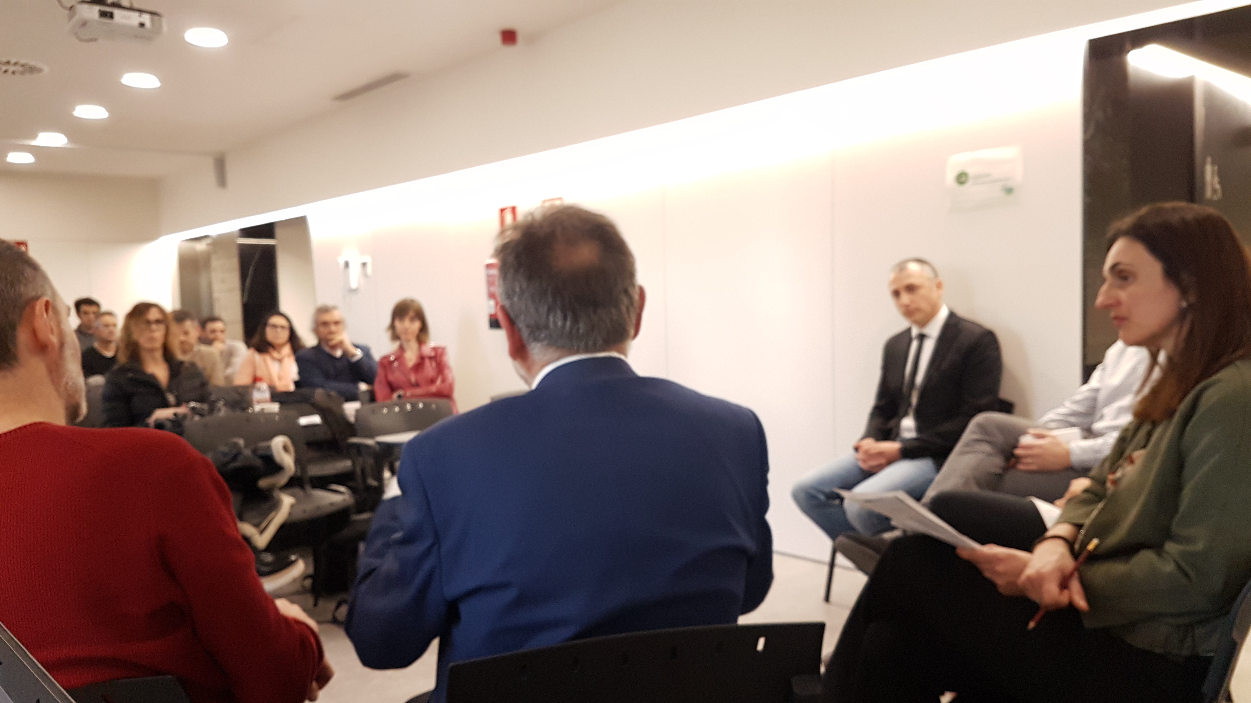 Taula debat. 